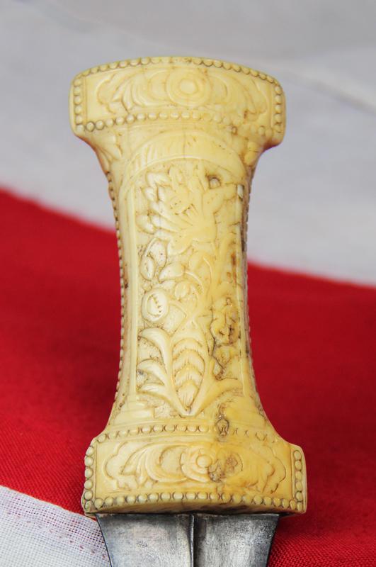 A Beautiful Indo Persian 'Tiger's Claw' Khanjar Walrus Sea Ivory and Wootz Watered Steel Bladed Dagger,