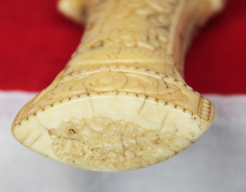 A Beautiful Indo Persian 'Tiger's Claw' Khanjar Walrus Sea Ivory and Wootz Watered Steel Bladed Dagger,