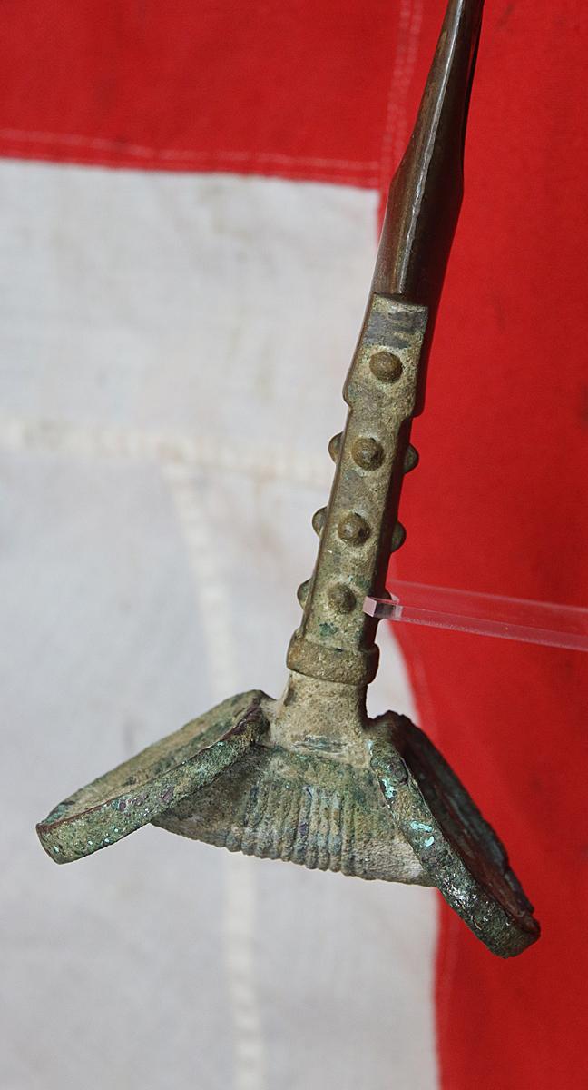 A Beautiful & Massive Ancient Bronze Age Long Sword Circa 1200 to 800 BC. As Used From Before and Including the Greco-Persian Wars, Such as the Battles of Marathon & Thermopylae. As Used in Hand To Hand Combat Between Xerxes' Immortals, and The Hoplites