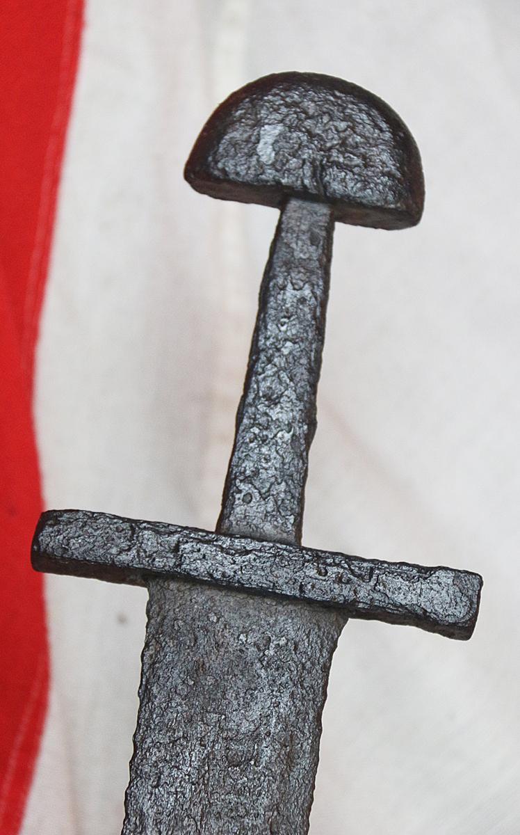 A Beautiful Ancient Original Viking Broadsword, From The Era Of The Norsemen’s Raids in Northern France, Around 1150 Years Ago & Their Raids Upon England & Ireland Up To The 11th Century.