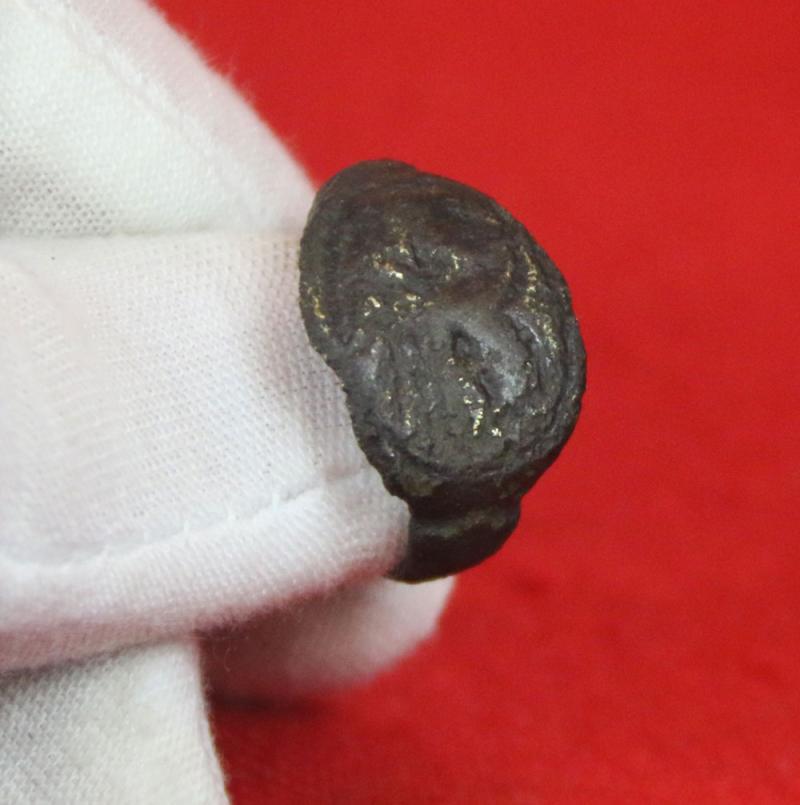 Ancient Early Imperial 1st Century Roman Equestris Legionary's or Centurion's Ring Intalglio Engraved With Horse Mounted Roman