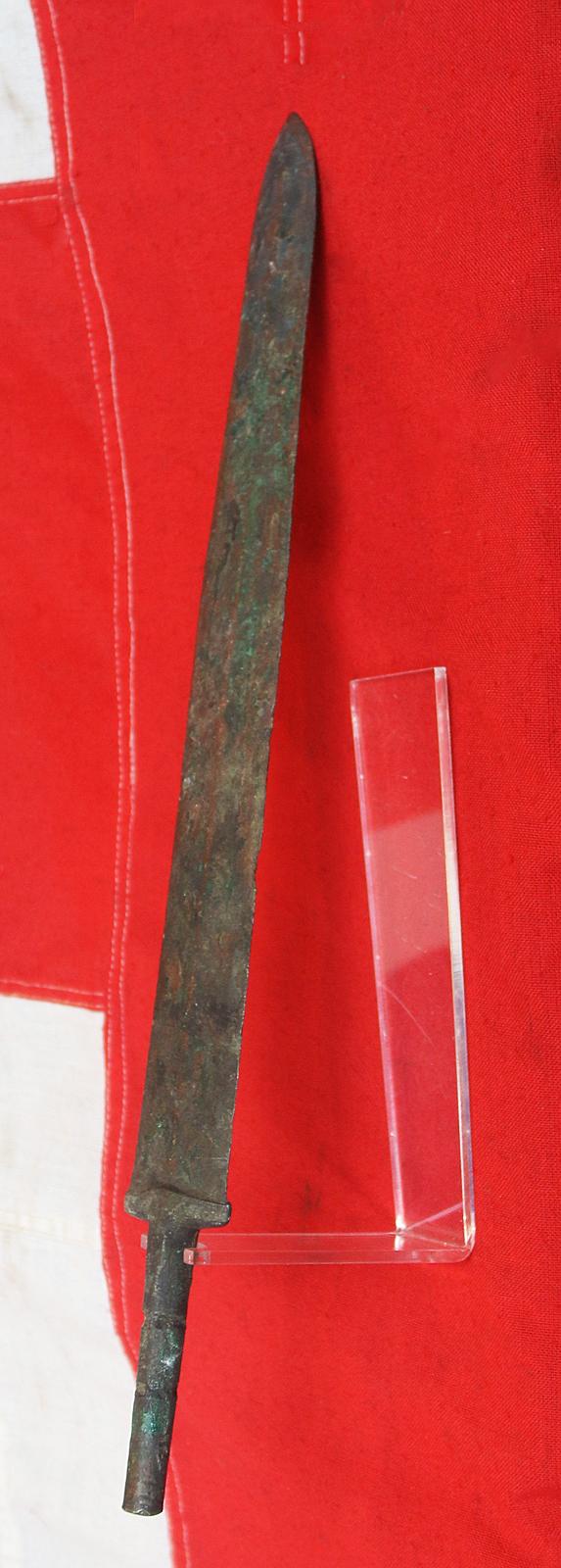 Archaic Chinese Warrior's Bronze Sword, Around 2500 Years Old, From the Zhou Dynasty to the Qin Dynasty, Including the Period of the Great Military Doctrine 'The Art of War' by General Sun-Tzu