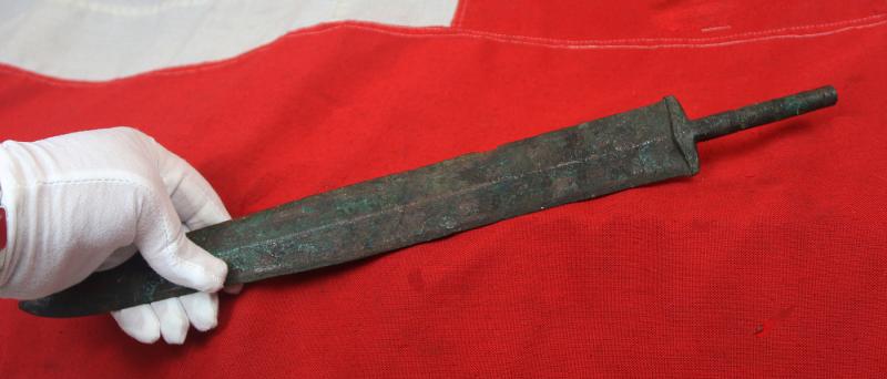 Archaic Chinese Warrior's Bronze Sword, Around 2500 Years Old, From the Zhou Dynasty to the Qin Dynasty, Including the Period of the Great Military Doctrine 'The Art of War' by General Sun-Tzu