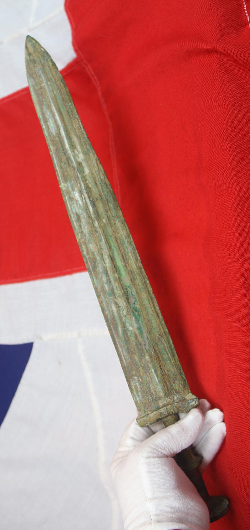 A Rare, Archaic Chinese Warrior's Bronze & Tinned Jian Sword, Around 2,300 to 2,800 Years Old, From the Zhou Dynasty to the Qin Dynasty, Including the Period of the Great Military Doctrine 'The Art of War' by General Sun-Tzu