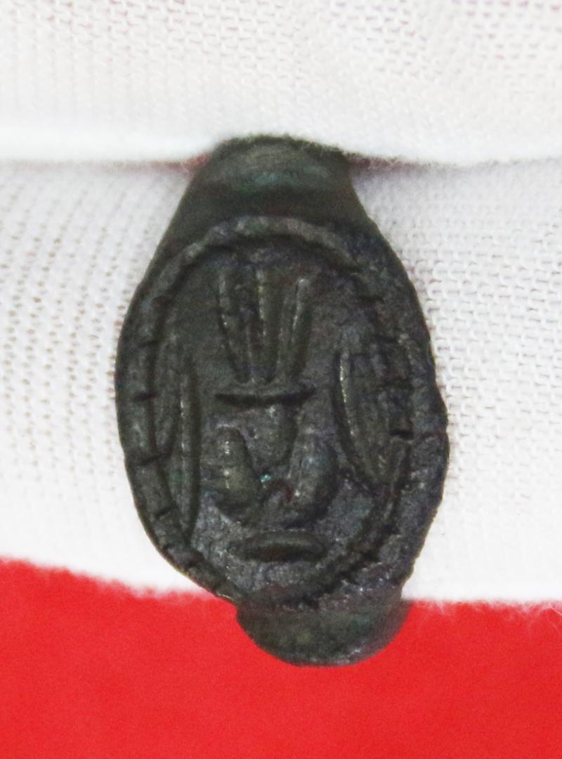 A Beautiful Original Roman 1st to 2nd Century A.D. Modius or Fire Alter Status Seal Ring. Worn From The Reigns Of Emperor Augustus Through To Emperor Flavian
