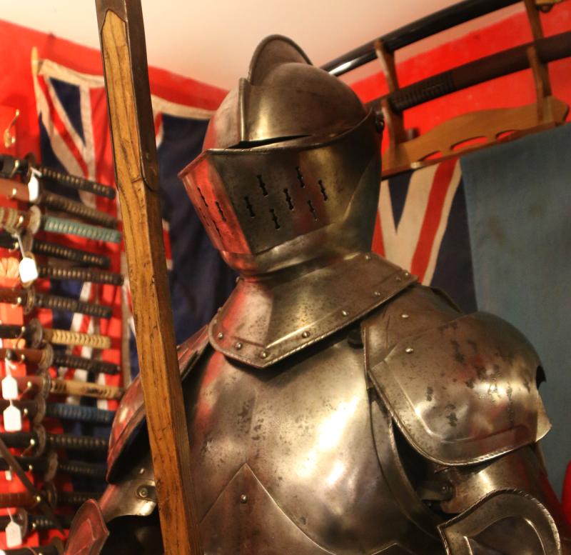 A Beautiful Full Suit of 16th Century Tudor Style Knight’s Historismus Plate Hall Armour with Halbeard Polearm. Fully Leather Strapped & Buckled So Likely, and Potentially, Wearable