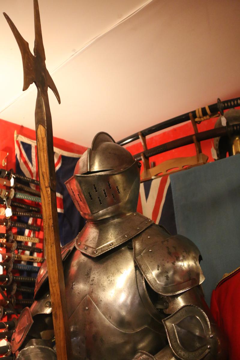 A Beautiful Full Suit of 16th Century Tudor Style Knight’s Historismus Plate Hall Armour with Halbeard Polearm. Fully Leather Strapped & Buckled So Likely, and Potentially, Wearable