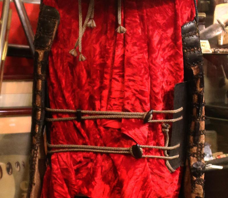 A Very Attractive, and Most Rare Original Antique Edo Era Ashigaru {Foot Samurai} Armour and Jingasa Helmet. Commanded in Battle By The Ashigarugashira 足軽頭 . Around 300 Years Old.