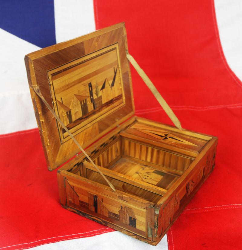 A Simply Beautiful Original Napoleonic Wars French 'Prisoner of War' Straw Valuables Box. Around 220 Years Old Made By French Prisoners from The Battle of the Nile To Waterloo