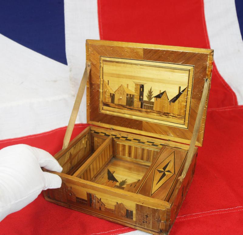 A Simply Beautiful Original Napoleonic Wars French 'Prisoner of War' Straw Valuables Box. Around 220 Years Old Made By French Prisoners from The Battle of the Nile To Waterloo