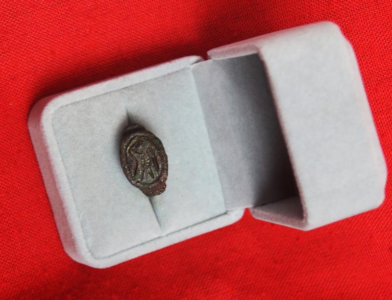 Ancient Roman Gladiator Bronze Seal Ring, With Intaglio of Standing Gladiator With Shield and Flagellum. Early Imperial Julio-Claudian Emperors Period From The 1st Century A.D. of Emperors Augustus, Tiberious, Caligula, Claudius & Nero