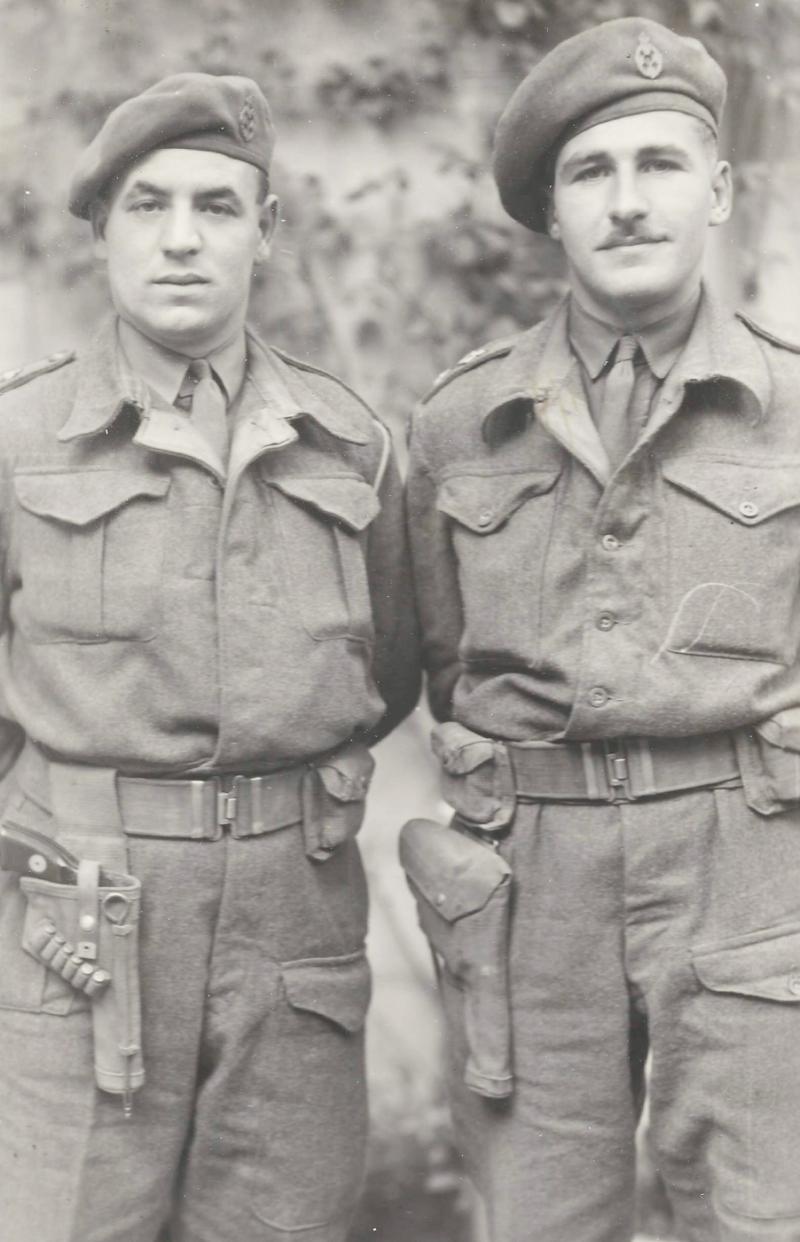 A Scarce Original WW2 British '37 Pattern Commando Officer's 9mm Browning Hi-power Holster, Ammunition Pouch & Waistbelt 1942/3 in Excellent Plus Condition