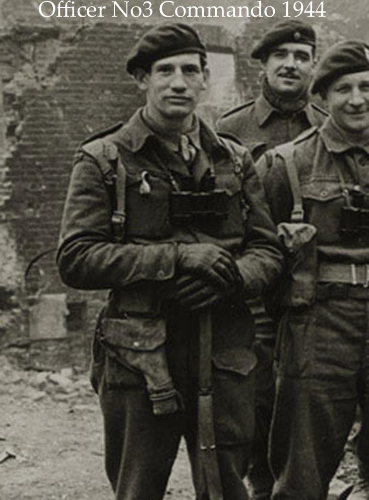 A Scarce Original WW2 British '37 Pattern Commando Officer's 9mm Browning Hi-power Holster, Ammunition Pouch & Waistbelt 1942/3 in Excellent Plus Condition