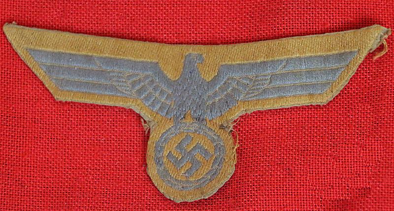 A 1st Army Intelligence Corps HQ General Staff Officer Medal Group of the British Army 'Desert Rats', With His Slip On Eppaulettes and Cap Badge