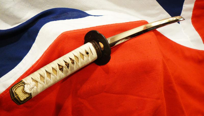 A Simply Stunning Japanese Koto Period Wakazashi Bound In Imperial White & Devil Red Urushi Lacquer From The Time of The Battle of Sekigahara, The End of the Sengoku.