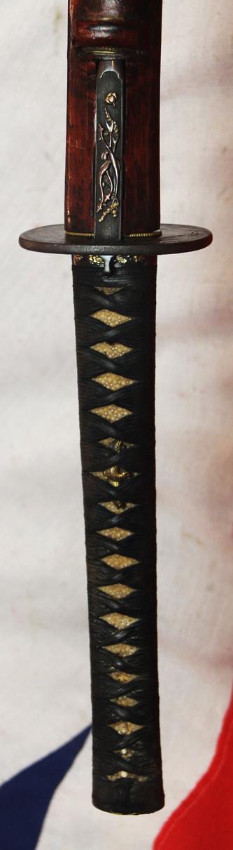 A Beautiful Antique Edo Samurai Long Katana. A Most Fine Katana With A Good Hon-Zukuri Blade With Midare Hamon and Full Length Hi