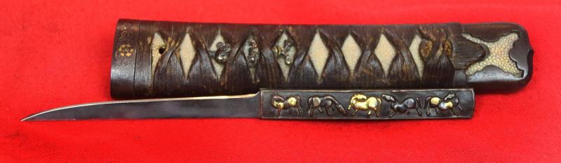 A Beautiful Samurai Wakizashi Signed Kunimune, Han Dachi Mounted, All Original Edo Koshirae and Deep Brown Urushi Lacquer Saya With Nishiji Gold With Very Rare Gold Foiled Throat