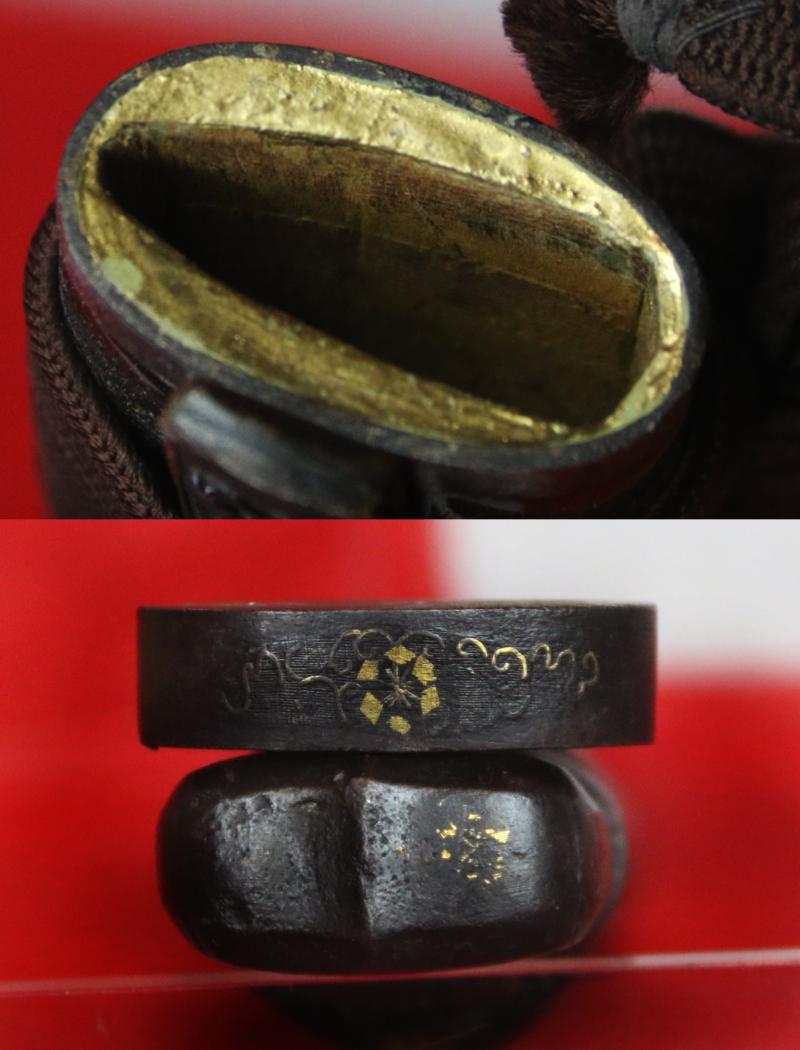 A Beautiful Samurai Wakizashi Signed Kunimune, Han Dachi Mounted, All Original Edo Koshirae and Deep Brown Urushi Lacquer Saya With Nishiji Gold With Very Rare Gold Foiled Throat