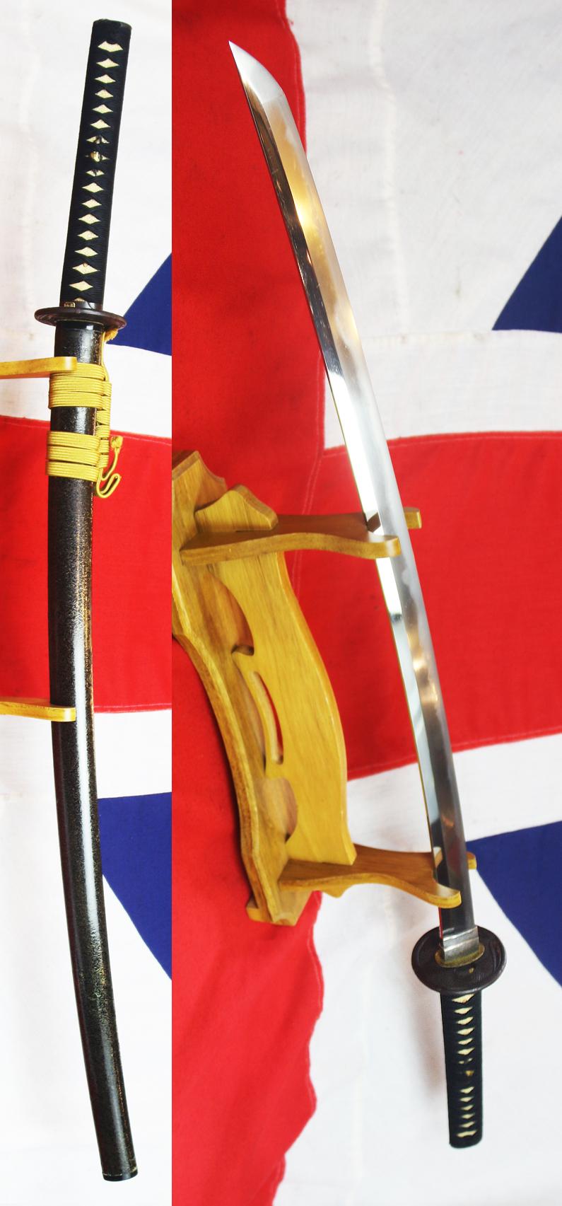 Koto Period Samurai Katana, Circa 1550 From The Muramachi Era, A Most Fine Blade with Midare and Large Waves Hamon, & Nioi & Nie Deki, a Masame & Itame Hada, in Very Good Polish, Shibuishi Dragon Fly Fuchi Kashira