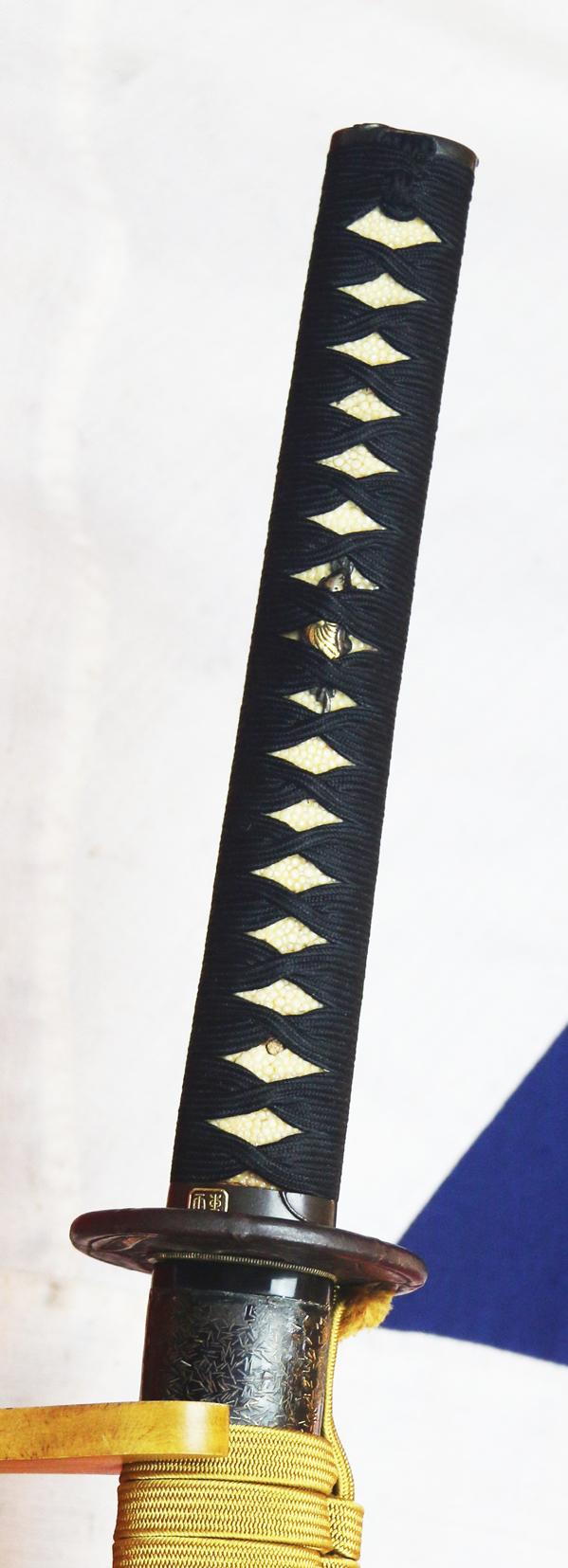 Koto Period Samurai Katana, Circa 1550 From The Muramachi Era, A Most Fine Blade with Midare and Large Waves Hamon, & Nioi & Nie Deki, a Masame & Itame Hada, in Very Good Polish, Shibuishi Dragon Fly Fuchi Kashira