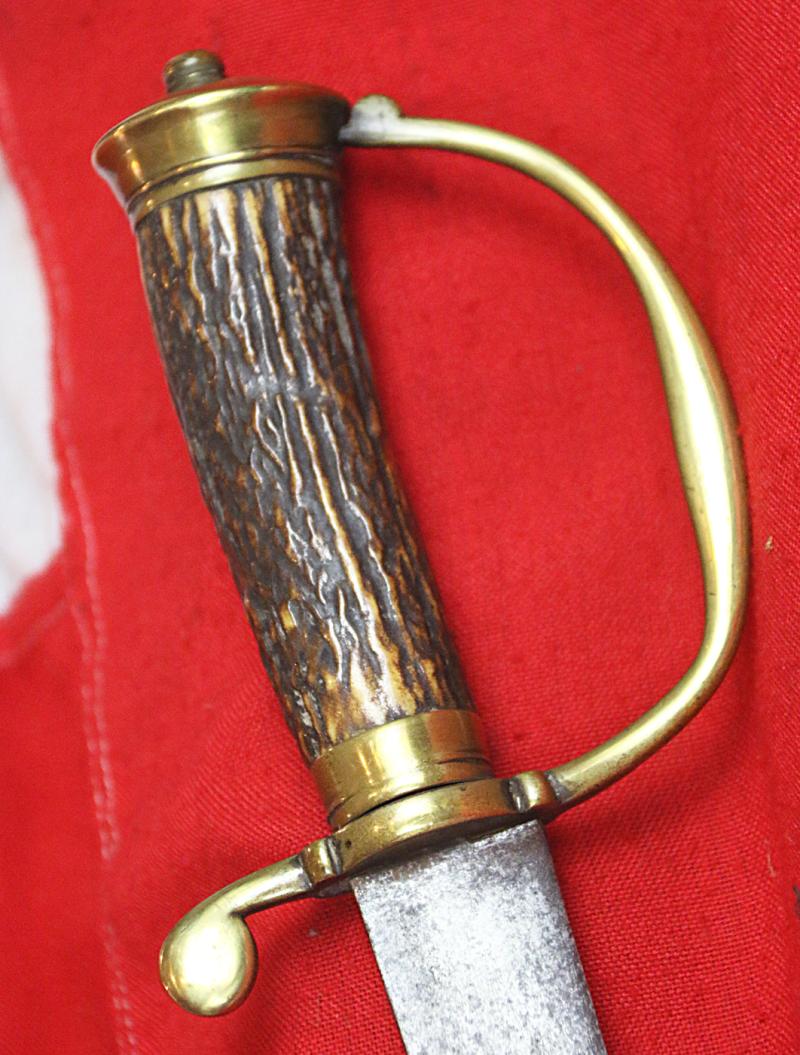 A Very Fine, 17th Century, King 'William & Queen Mary' Period Hangar Sword Cutlass of Senior Naval Officer's Admirals and Captains of the Royal Navy. & Notorious Pirates 🏴☠️ Gold Inlaid Flower Head Stamped Blade
