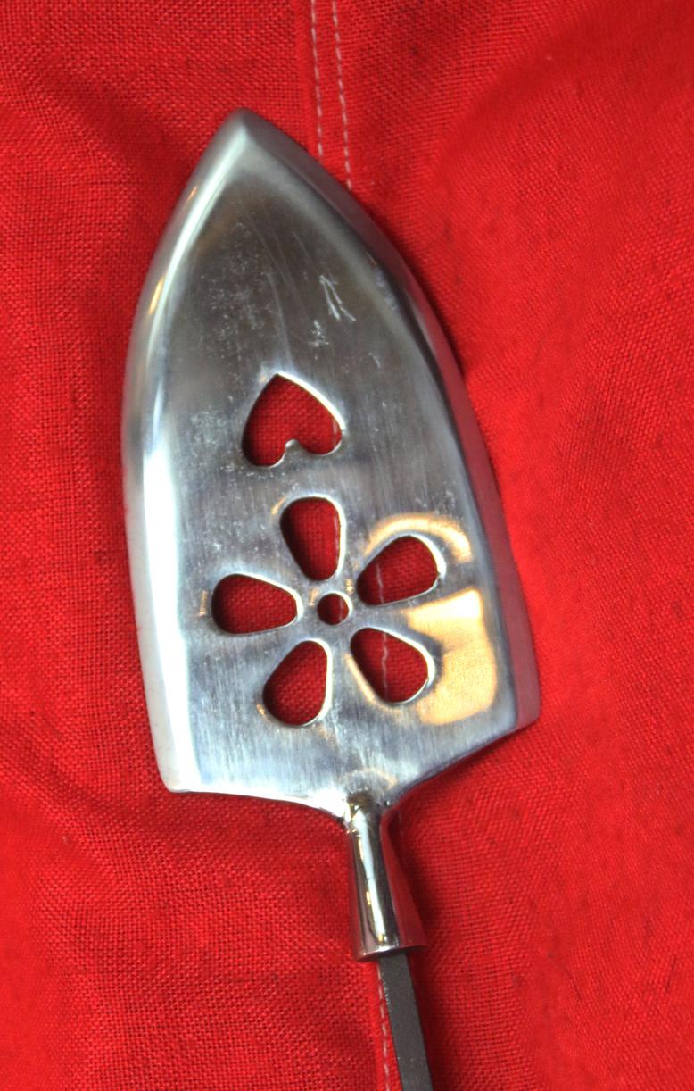 A Very Impressive, Attractive, & Massive, Sukashi, Japanese Yanone {Arrow} Yanagi-Ba (Willow Leaf) With Long Tang. With Pierced Boar's Eye and Flower Head Clan Mon Likely a Presentation Piece