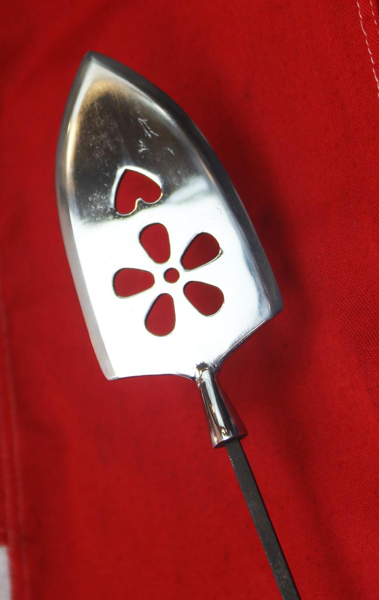 A Very Impressive, Attractive, & Massive, Sukashi, Japanese Yanone {Arrow} Yanagi-Ba (Willow Leaf) With Long Tang. With Pierced Boar's Eye and Flower Head Clan Mon Likely a Presentation Piece