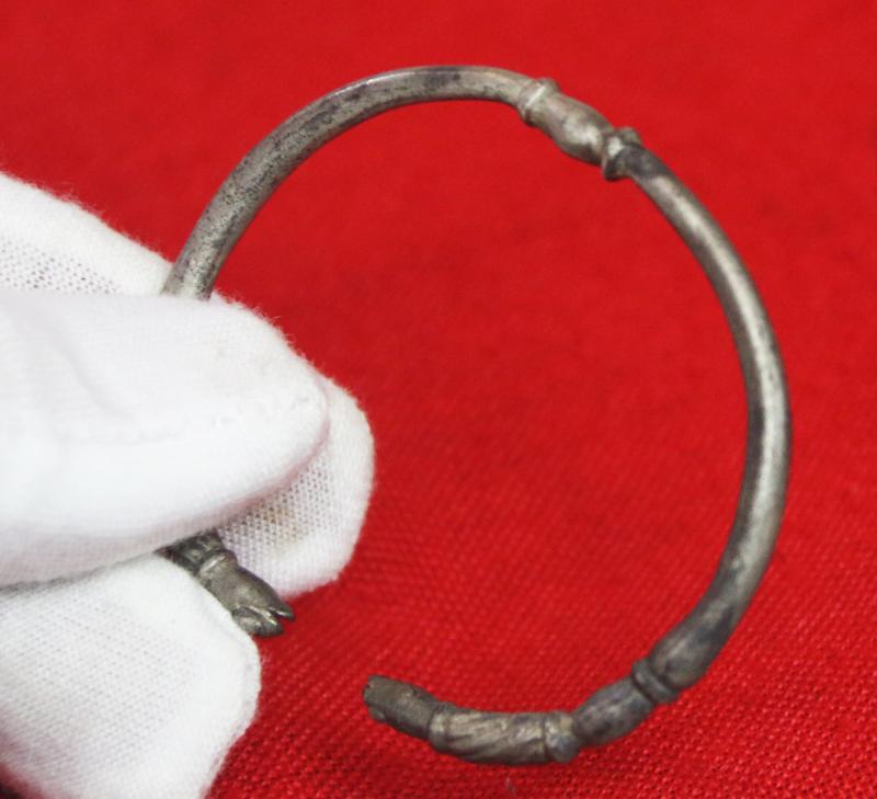 A Superb & Stunningly Beautiful Ancient Roman, Solid Silver, Serpent Head Armilla. Likely of a Centurion, Equites or Patrician. Around 1900 to 1800 Years Old. Worn From The Period of Emperors Trajan, Hadrian, Marcus Aurelius, Lucius Verus, & Commodus