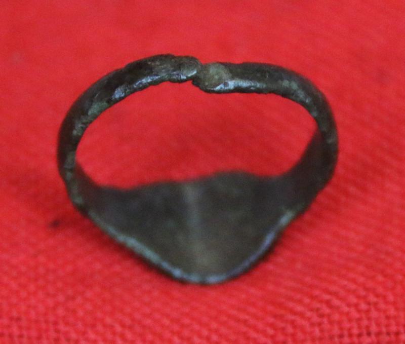 Wonderful 12th-13th Century Crusader & Pilgrim Knight's Heraldic Seal Ring Of a Fantastical Beast The Manticore, A Human Headed Tiger or Lion. Used In Medeavil Heraldry On Shields, Banner, Accoutrements & Indicated To Which Noble Family A Knight Belonged