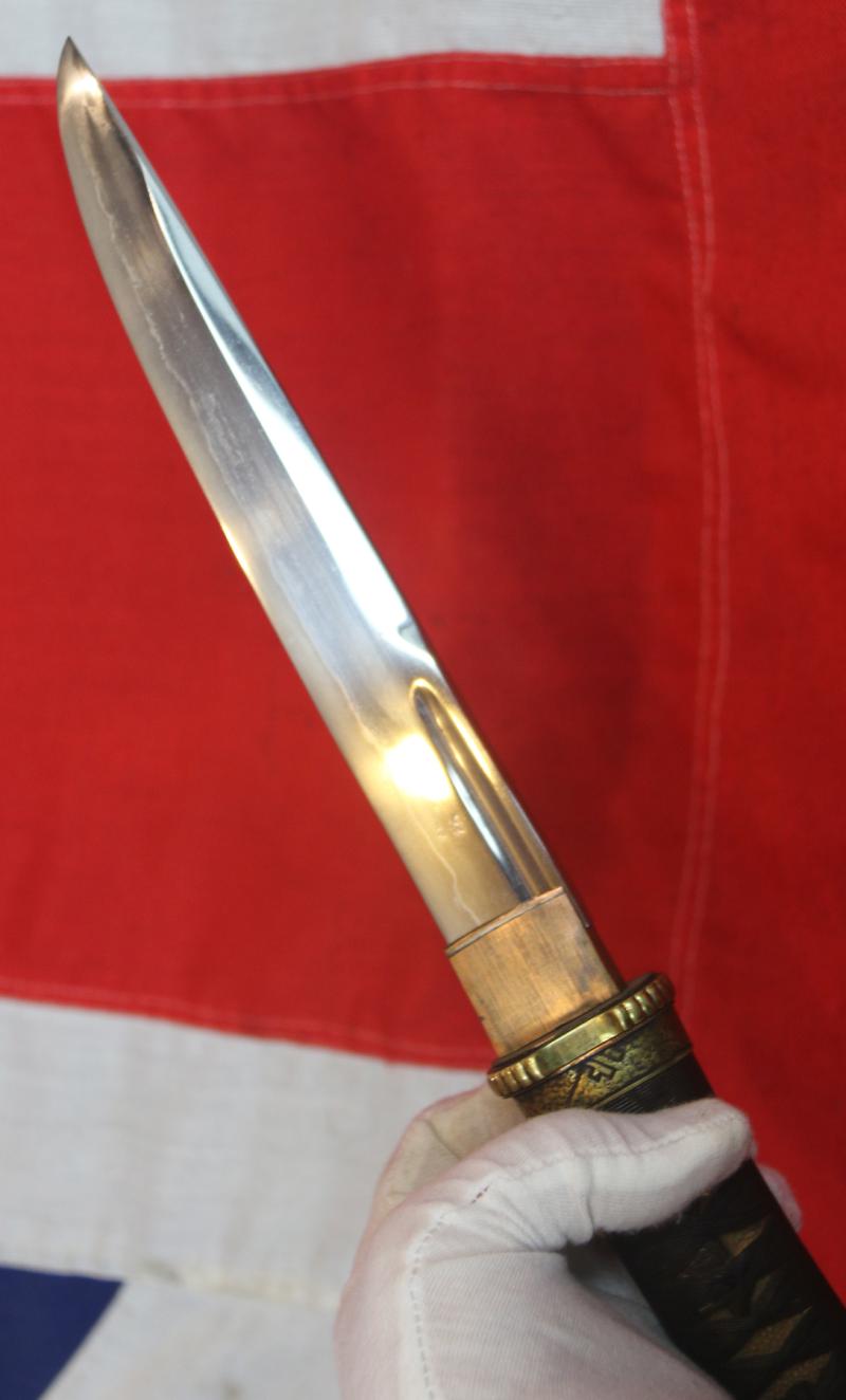 A Beautiful Unokubi Zukuri Blade Samurai Armour Piercing Tanto. Ise-ebi or Kamakuraebi Sayajiri 鞘尻, & Matching Matsushiro Sinano School Kozuka and Kogai. 16th To 17th Century Blade, Original Edo Koshirae, Of Nagano Province