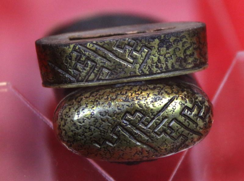 A Beautiful Unokubi Zukuri Blade Samurai Armour Piercing Tanto. Ise-ebi or Kamakuraebi Sayajiri 鞘尻, & Matching Matsushiro Sinano School Kozuka and Kogai. 16th To 17th Century Blade, Original Edo Koshirae, Of Nagano Province