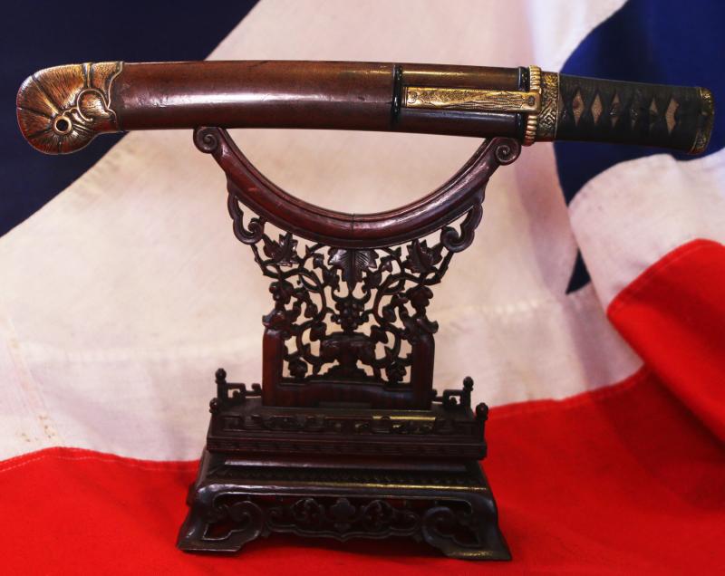 A Beautiful Unokubi Zukuri Blade Samurai Armour Piercing Tanto. Ise-ebi or Kamakuraebi Sayajiri 鞘尻, & Matching Matsushiro Sinano School Kozuka and Kogai. 16th To 17th Century Blade, Original Edo Koshirae, Of Nagano Province