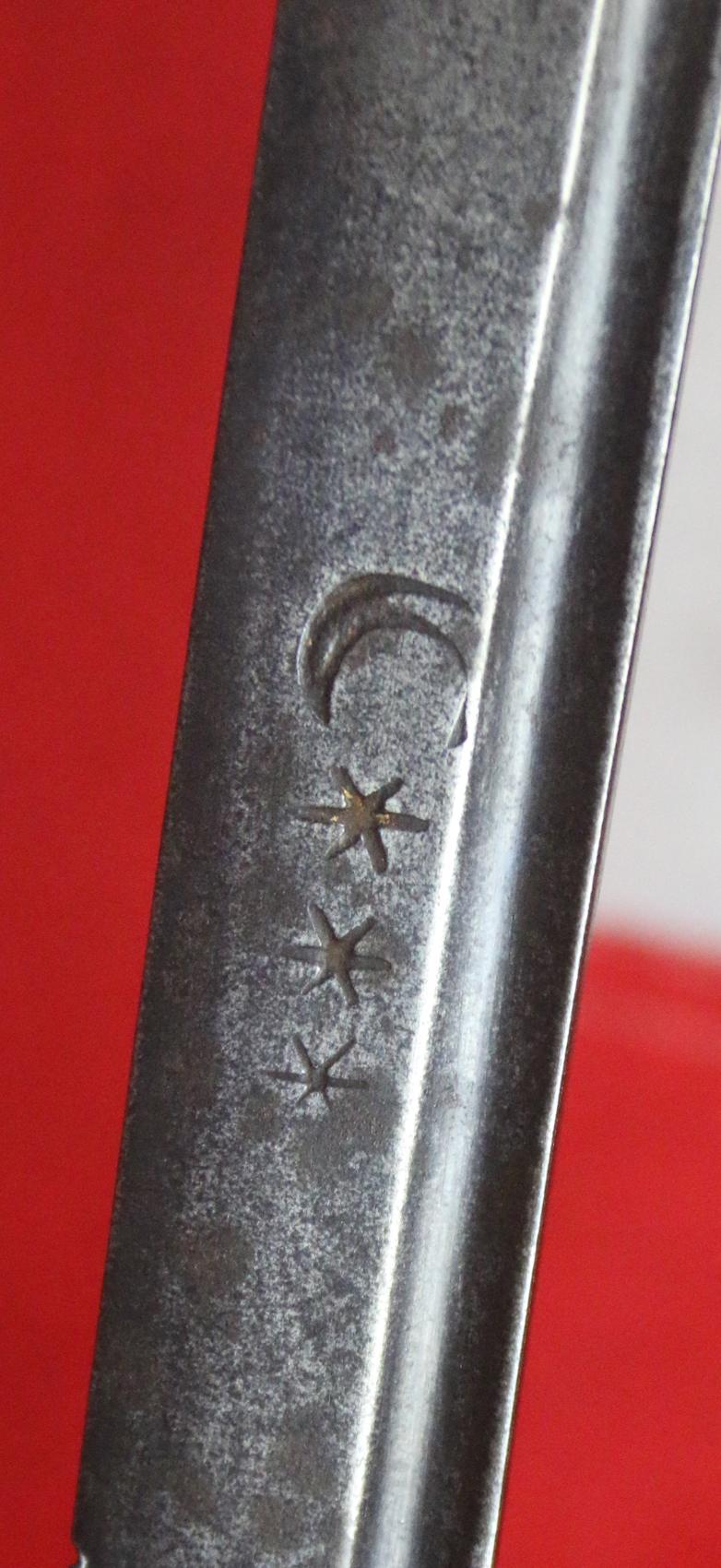 A Very Fine, 17th Century, King 'William & Queen Mary' Period Hangar Sword Cutlass of Senior Naval Officer's Admirals and Captains of the Royal Navy. Also, Of Notorious Pirates 🏴☠️. Armourers Stamped Blade with Crescent Moon and Stars