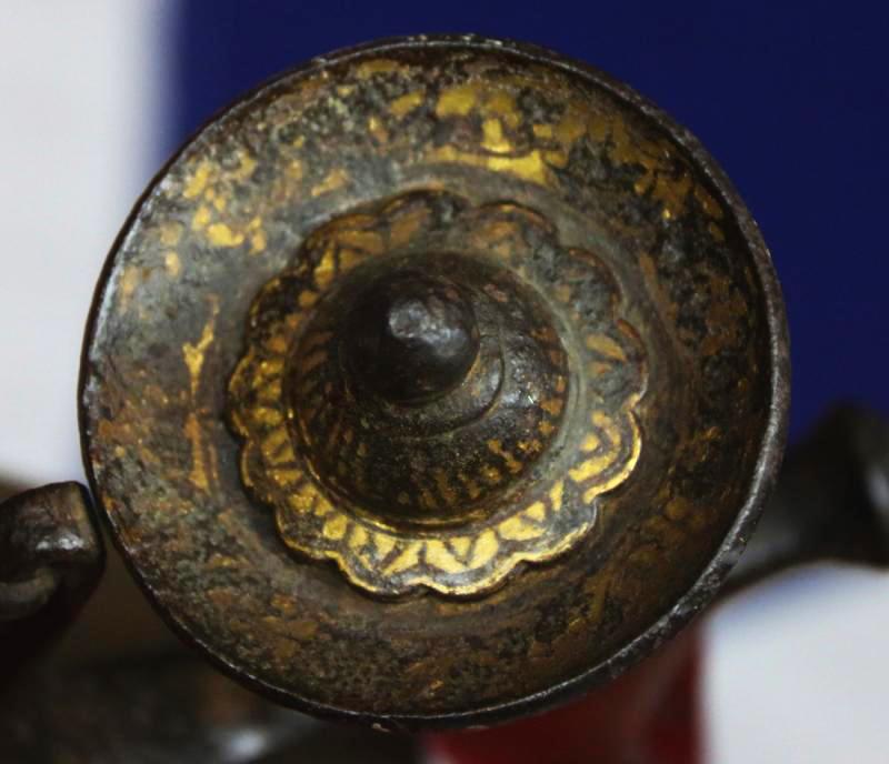 A Beautiful 17th-18th Century Sikh Tulwar With Gold Inlaid Royal Hilt & Seal Stamped Blade, With Double Crescent Armourer’s Marks. It Has Just Returned From Expert Museum Grade Conservation, Polishing & Etching of The Blade To Reveal Its Stunning Pattern