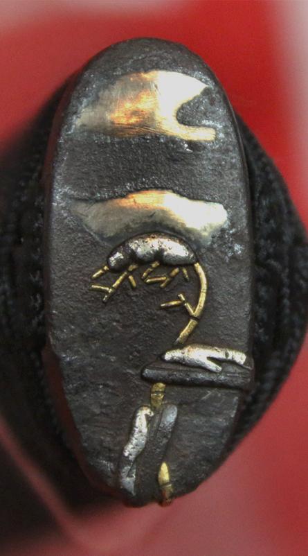 A Beautiful Antique Samurai Wakazashi With A Fine Signed Blade. Kunitsuna(国綱)In Beautiful Polish Showing Narrow Suguha Hamon. With the Moon & Bamboo Kashira. Lobster Scale Urushi Ishime Lacquer Saya