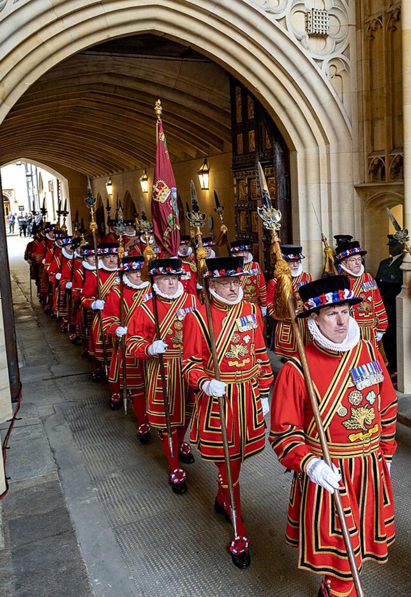 A Very Fine 17th Century Spontoon. Central Double Edge Blade With Side Wings. Used For Over 140 Years in Military Service Including From the English Stuart to Early Hanoverian Reigns, The French-Indian War & Revolutionary War In The Americas