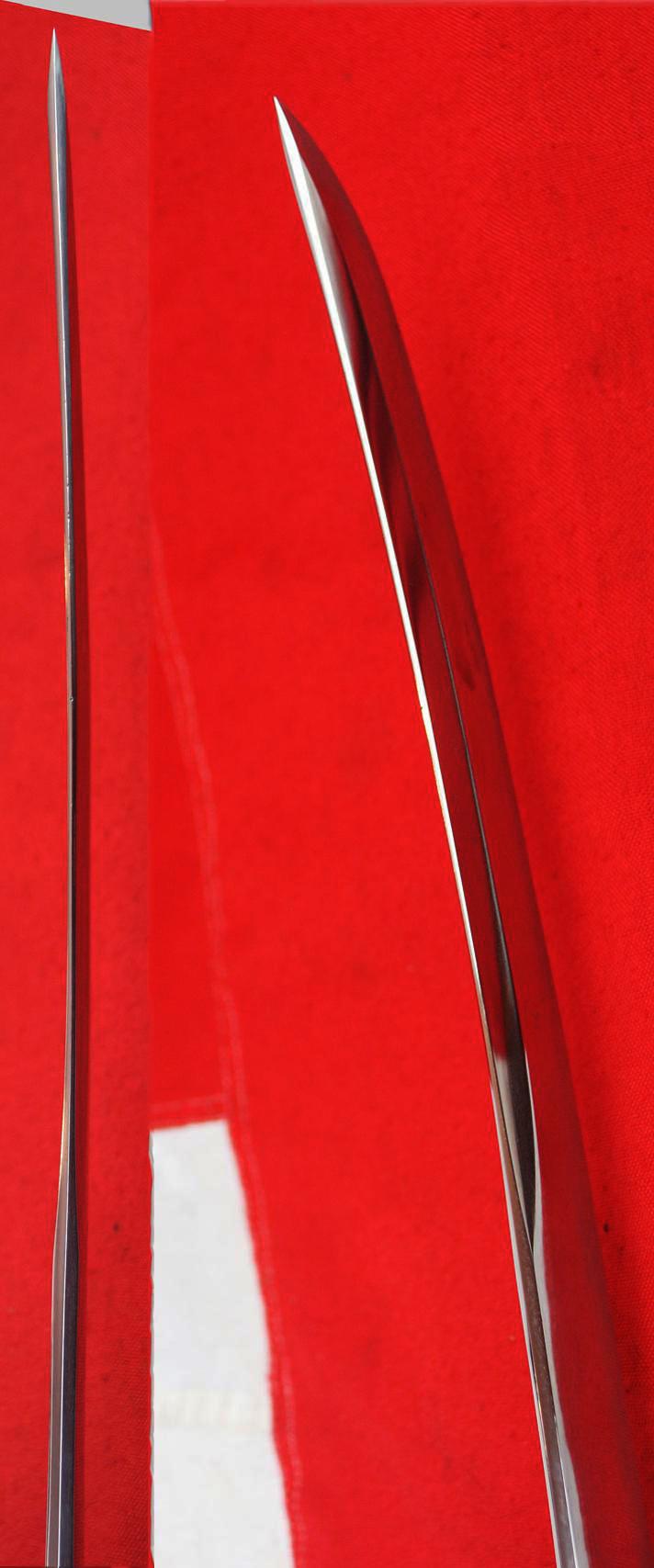 A Superb Antique, Shinto Era, Unokubi (鵜首) Zukuri Blade Tantō, Late 16th To Early 17th Century, from the Battle of Sekigahara, Shinjitai: 関ヶ原の戦い; Kyūjitai: 關ヶ原の戰い With, Signed Kaboku, 'Nakago Form' Kozuka Side Knife With Imperial Chrysanthemum Mon