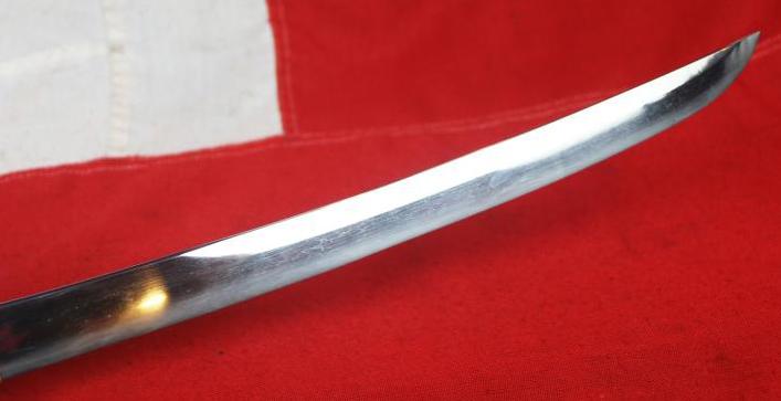 A Superb Antique, Shinto Era, Unokubi (鵜首) Zukuri Blade Tantō, Late 16th To Early 17th Century, from the Battle of Sekigahara, Shinjitai: 関ヶ原の戦い; Kyūjitai: 關ヶ原の戰い With, Signed Kaboku, 'Nakago Form' Kozuka Side Knife With Imperial Chrysanthemum Mon