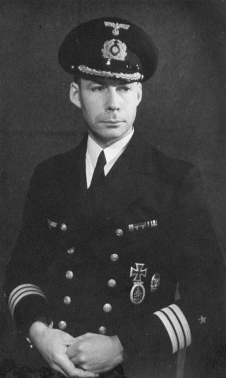 A Superb & Early Kriegsmarine High Seas Fleet Badge by Adolf Bock Ausf Schwerin, Berlin {Flottenkriegsabzeichen} From One Of Ian Fleming’s Naval Intelligence Section’s So Called ‘Red Indians’ 30 Commando Special Engineering Unit