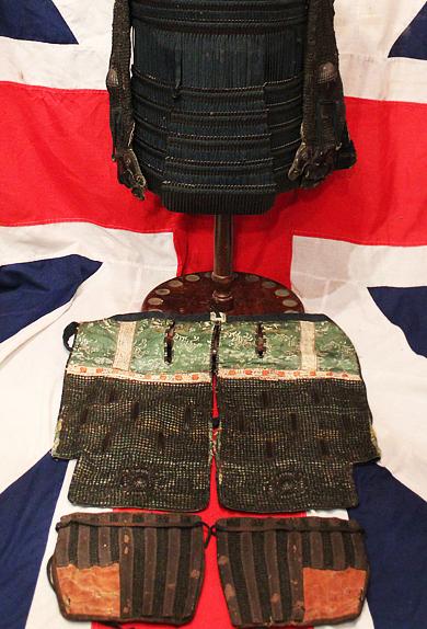 Suit Of Original Edo Period Samurai Horserider Armour, With a Bajojingasa 馬上陣笠 Kabuto, A Samurai Horse Rider Battle Helmet. With Gold Maruni Tsuta Kamon. The Maruni Tsuta (丸に蔦) Kamon, Meaning