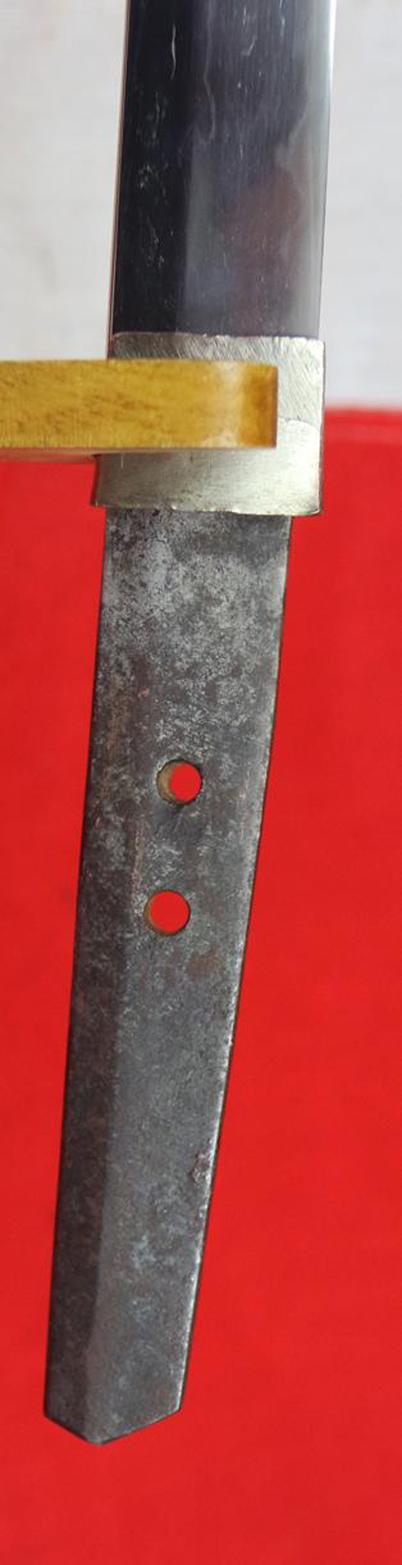 An Ancient Koto Period Samurai Sword, Almost 600 Years old, From The Sengoku Jidai. A Handachi Mounted Katana, With Beautiful Deep Red Ishime Urushi Lacquer Saya, Contrasted With Spectacular Green-Blue Silk Tsuka-ito, Set With Hammered Silver Onlaid Mount