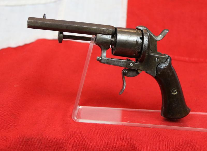 19th Century, 1858 Lefrauchaux 7mm Pinfire Pocket Revolver, With Foldaway Trigger. A Pair To The Vincent van Gogh Pistol That Sold for $182,000 in June 2019. A Very Interesting And Inexpensive Original Antique Arms And Armour Collectible
