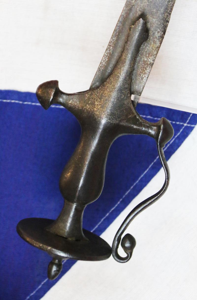 A Really Good and Interesting 18th Century Indian Sikh or Mughal Empire Lahore Combat & Battle Talwar, With a Good Blade