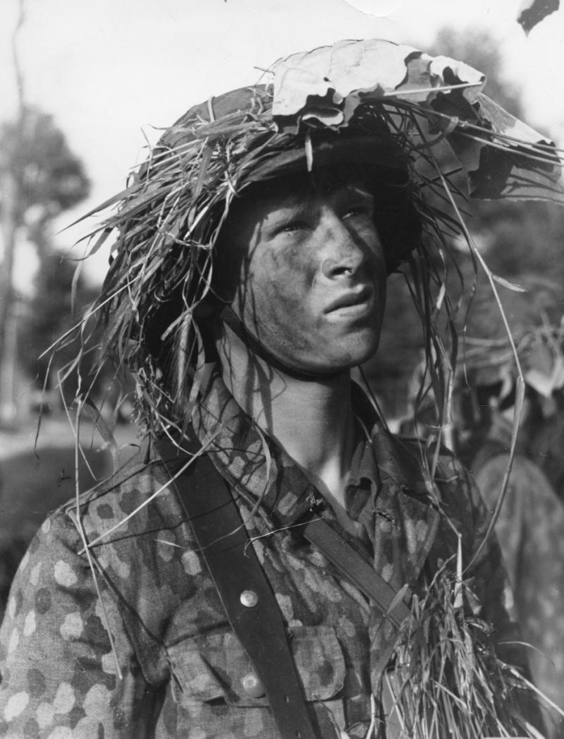 A British Officer's Webbing Service Revolver Holster Government Issue Dated 1942 A Souvenir of a British Normandy Veteran 9th Battalion Cameronians {Scottish rifles} Combat Against 12th SS Hitlerjugend Panzergrenadiers