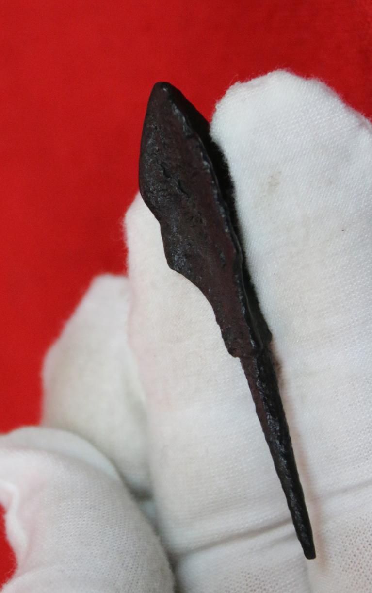 A Superb Condition 1415 ad Relic From the Battle of Agincourt. A Fierce-Some Armour or Helmet Piercing Welsh Longbowman's Tanged Trefoil Blade Arrowhead. Recovered From Azincourt in the 1820's During a Grand Tour By Family of Scottish Nobility