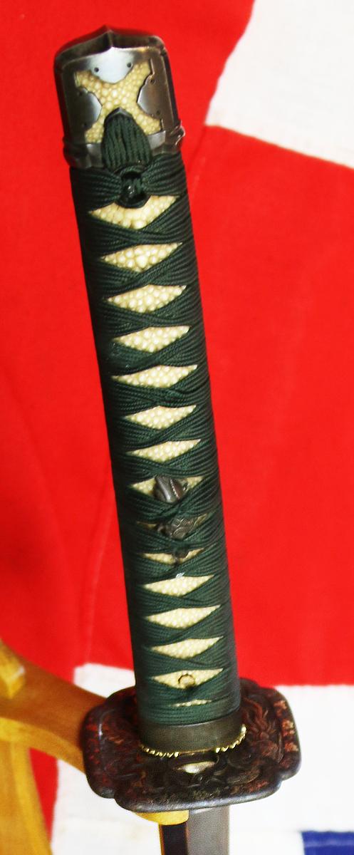A Stunning Kunitake Early Shinto Katana With All Original Very Fine Edo Period Koshirae & A Finest Quality Kagonami, Nanban, Kirin, Phoenix & Dragons Kiyou-Tojin Tsuba, Inlaid with Solid Silver and Gold, Nagasaki-he Gairaishita Chukokujin no Saku