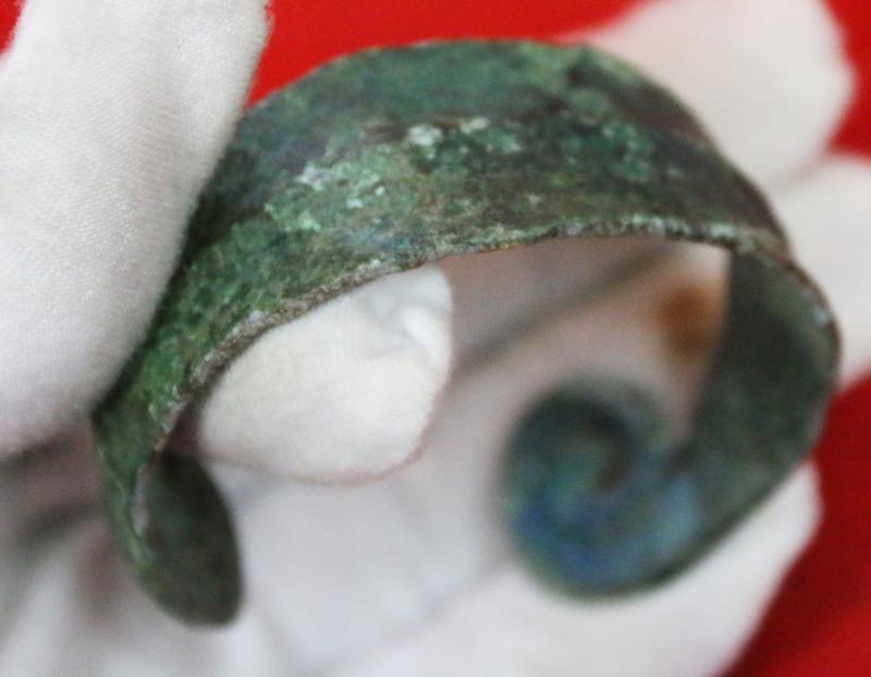 A Remarkably Beautiful & Elegant Proto Celtic Bronze Age Bracelet Circa 2600 Years Old. That Continued Use Into Era Of The Great Iceni Celtic Queen Boudica. And, The Bracelet That Inspired Gustav Klimt One Of The Greatest Art Nouveau Artists In The World