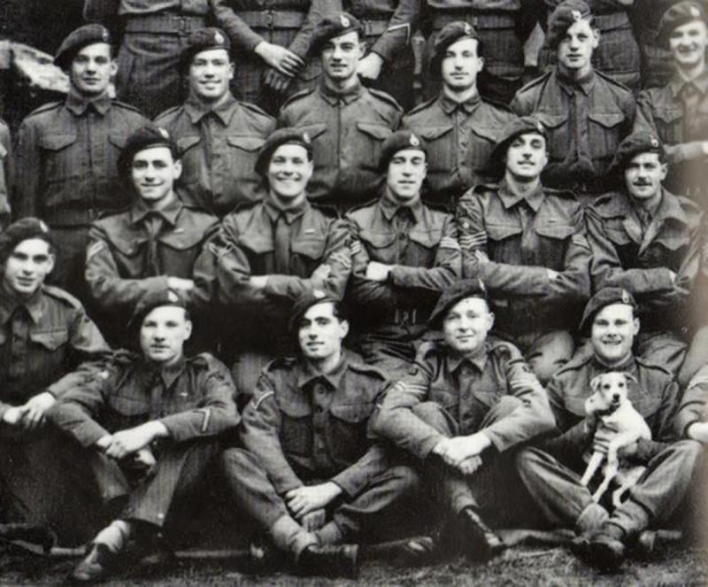 Early Luftwaffe Transport & Glider Silver Squadron Combat Clasp in Silver (Frontflugspange für Transport und Luftlandflieger in Silber)From One Of Ian Fleming’s Naval Intelligence Section’s So Called ‘Red Indians’ 30 Commando Special Engineering Unit